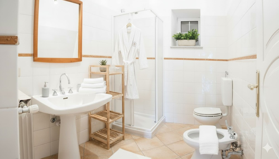 Bathroom, Aurelia Blu, Imperia