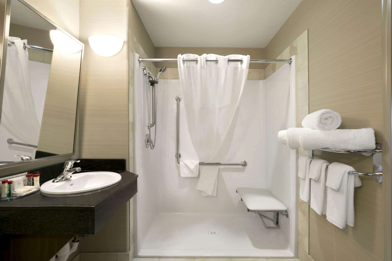 Bathroom 4, Ramada by Wyndham Conklin, Division No. 16