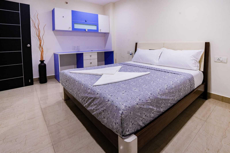 Room 5, Crescent Stays T Nagar, Hyderabad