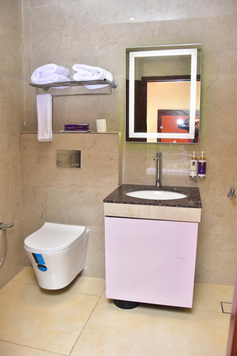 Bathroom 4, Park Avenue Hotel, Trichy, Tiruchirappalli