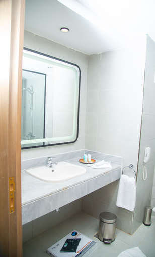 Bathroom 5, Rewaya Majestic Resort, Al-Ghurdaqah