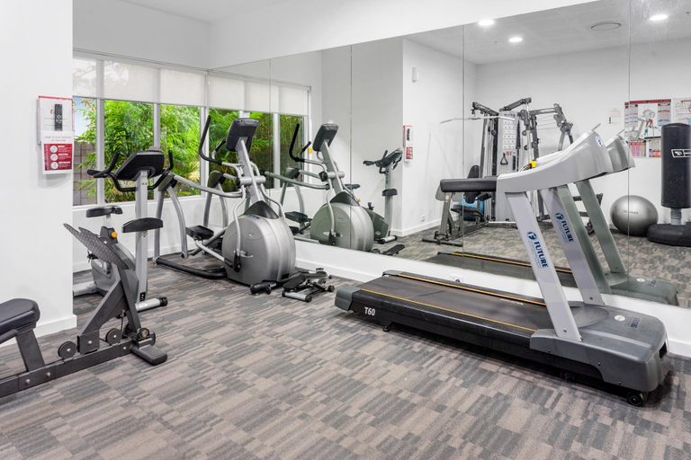 Others 5, Beautiful Unit with Gym and Pool near Museums, Brisbane