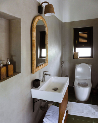 Bathroom 3, Samba Ahangama, Habaraduwa