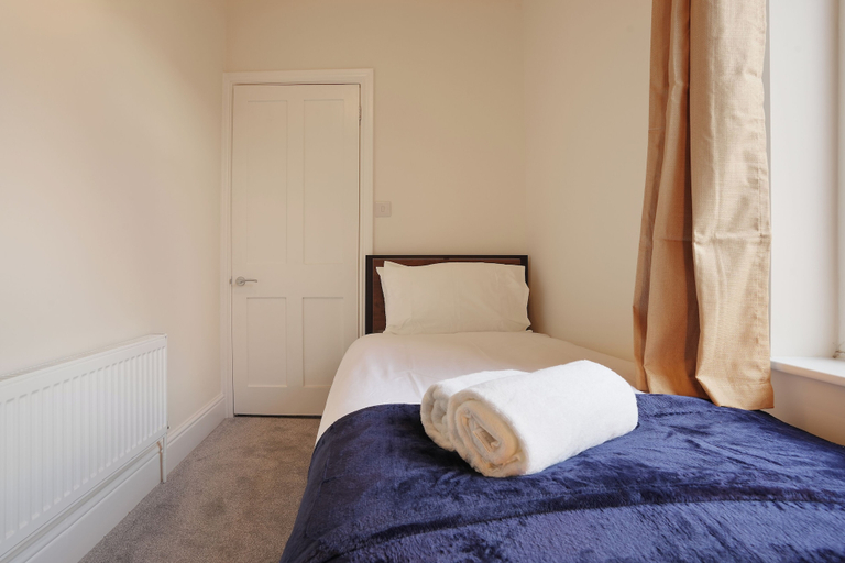 Room 2, Lawrence Street, Derbyshire