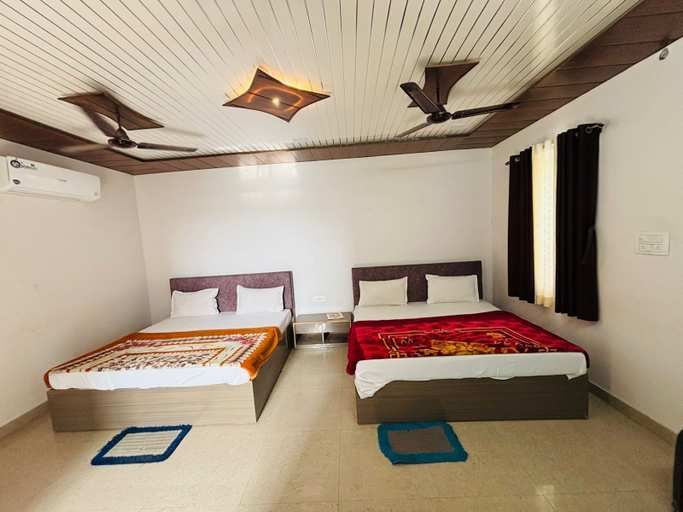 Room 2, Hotel Moti Palace, Sikar