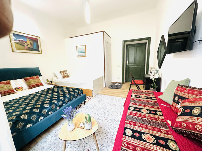 Room 4, Caserina Lux Roma, Roma