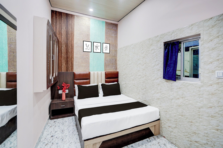 Room 5, Hotel Kalki, Kanpur Nagar