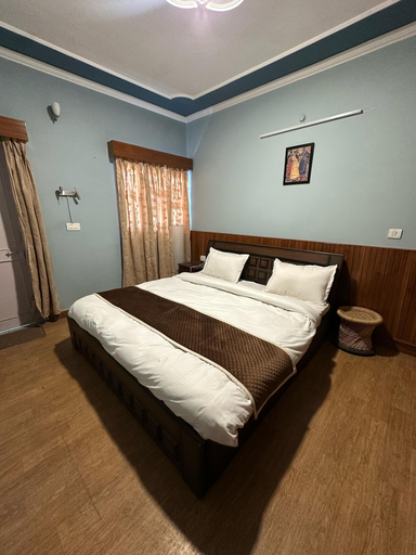 Room 2, Mountain Retreat Nainital, Nainital