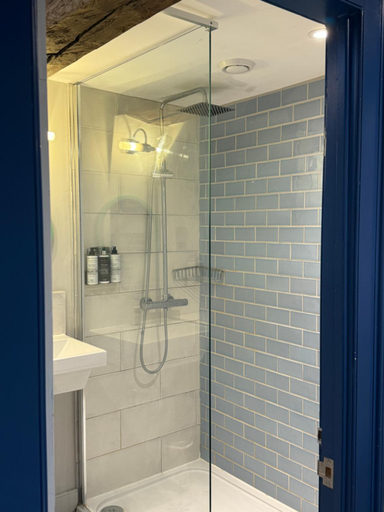 Bathroom 3, Kingsmead, Bath and North East Somerset