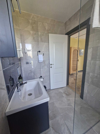 Bathroom 5, Velder house Urla, Urla