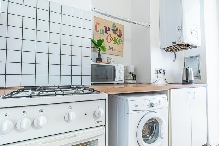 Private kitchen 2, Affordable Apartment Near Stadthalle, Wien
