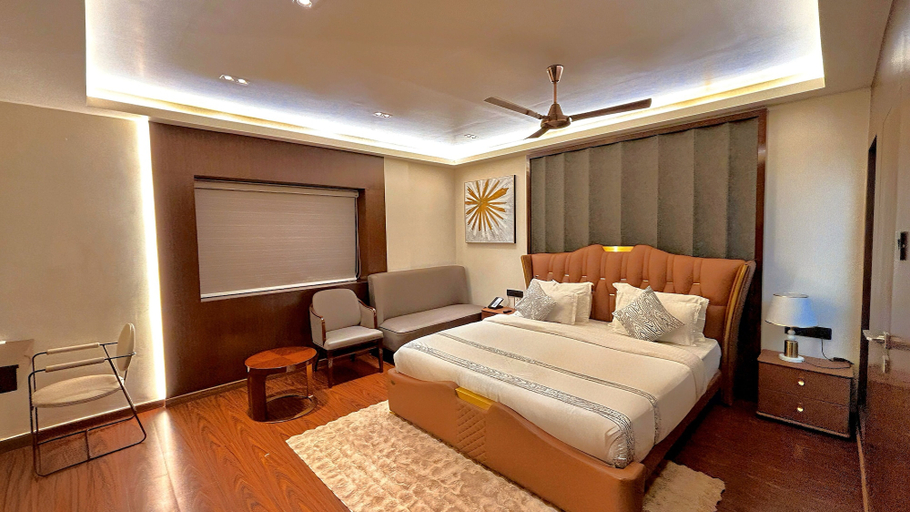 Bedroom 3, The Long D Hotel and Banquet, Surat