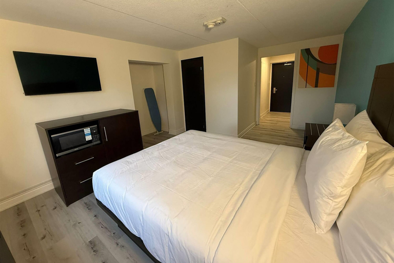 Room 4, Howard Johnson By Wyndham Brampton, Peel