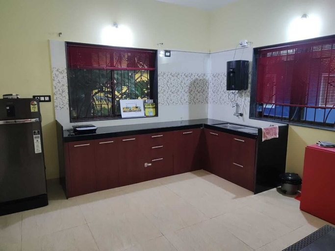 Private kitchen, Whispering Palm Parra, North Goa