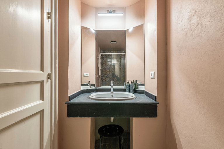 Bathroom 2, Central City Apartment by Wonderful Italy, Palermo
