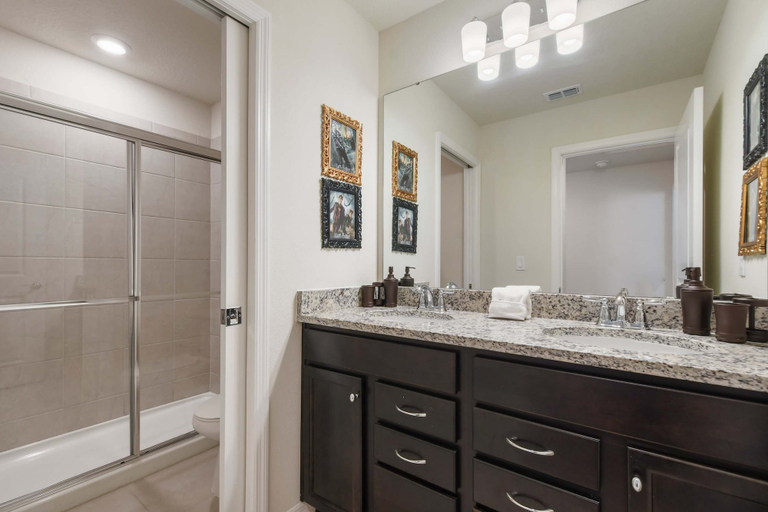 Bathroom 4, Relax in Style Pool, Resort Amenities, Near Disney, Polk
