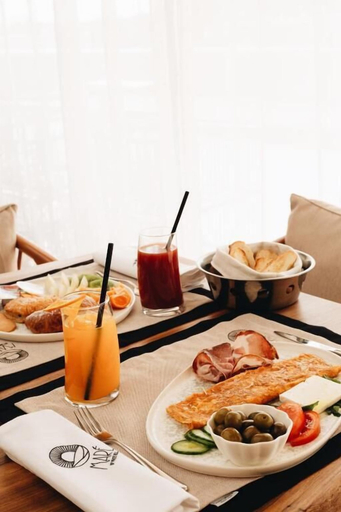 Breakfast meal, White Hill Hotel Spa & Conference, Durrësit