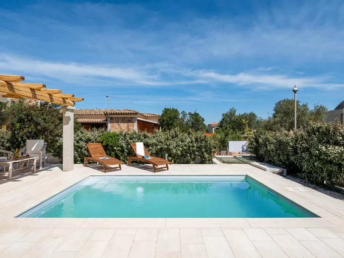 Swimming pool 5, Elegant Villa with Private Pool in San Teodoro, Nuoro