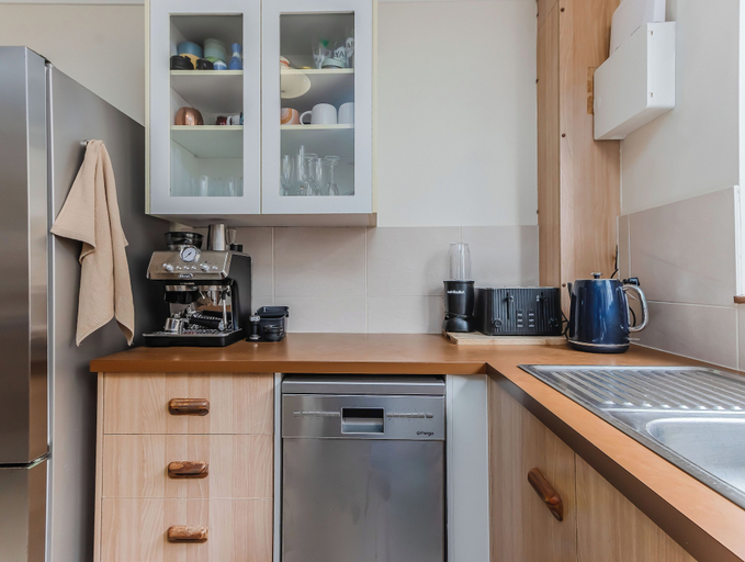 Private kitchen 3, Layback on Marine, Tweed Heads