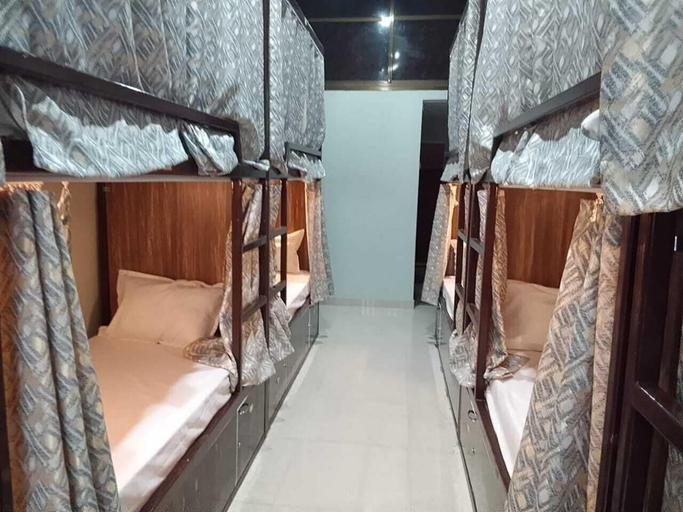 Bedroom 3, Hotel shri shankar, Varanasi