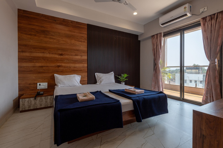 Room 5, Hotel Aaradhya Crown, Sindhudurg