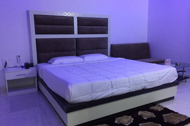 Bedroom 2, Royal Classic, Bareilly