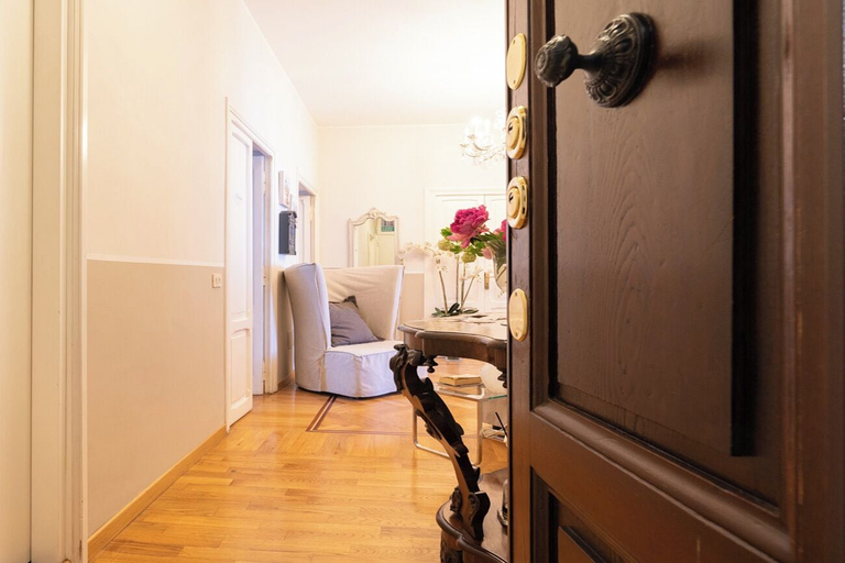 Living area, Florian Rooms, Rome