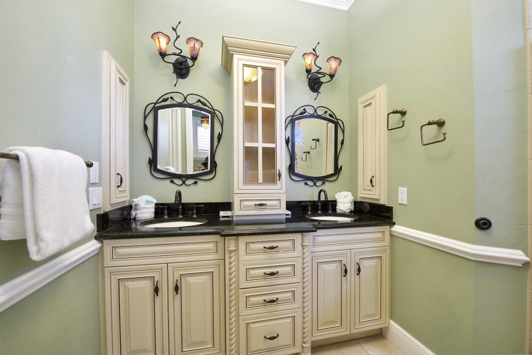 Bathroom 3, Casa del Sol Breeze, Lee