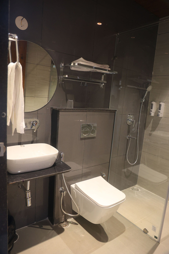 Bathroom 3, Skyye Nature Resort, Alwar