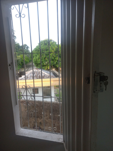 Room 5, Premium Master & Standard Suites in Spacious House, Ananindeua