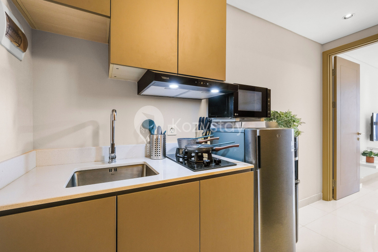 Private kitchen 5, Mahina by Kozystay - PIK, North Jakarta