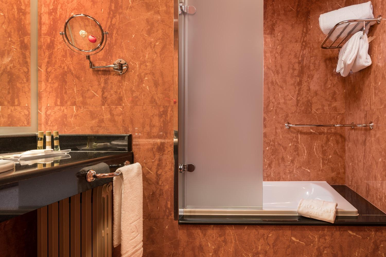 Bathroom 4, Hotel Eurostars Las Claras, Salamanca