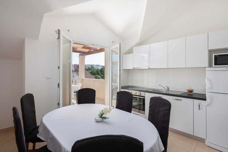 Private kitchen 4, Apartments Bella Vista, Marina