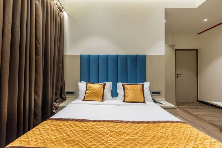 Room 3, Hotel Mint, Thane