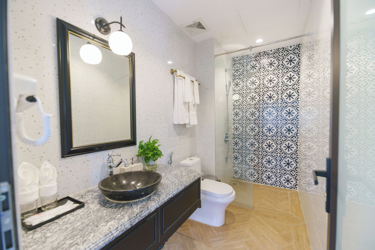 Bathroom 4, Lotus Hotel - Vuon vua, Thanh Thuỷ