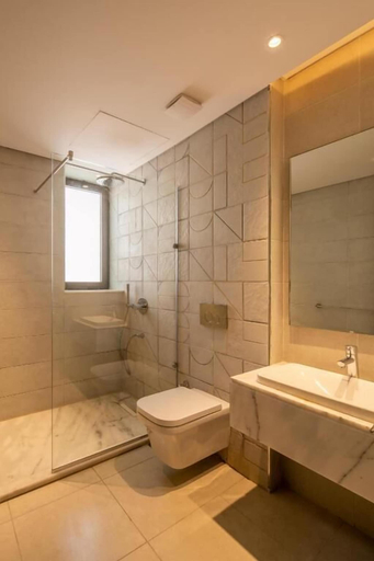 Bathroom 3, Kennah Sakura | 4BR Penthouse & Pool, New Cairo, New Cairo City