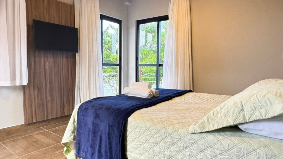 Bedroom 2, Casa de Frente pro Mar com Piscina, Palhoça