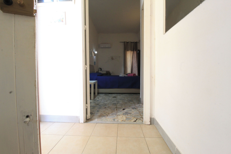 Others 5, catania airport room low cost, Catania