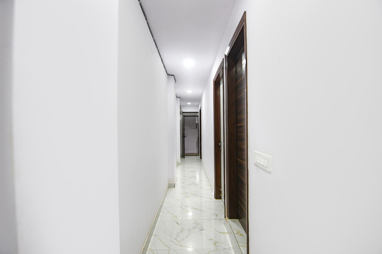 Public Area 3, COSY Rooms, Delhi