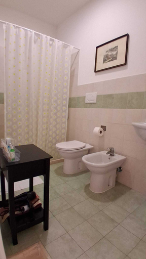 Bathroom 5, BnB 900, Lecce