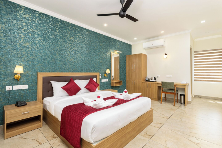 Bedroom 3, ESAA Airport Hotel, Ernakulam