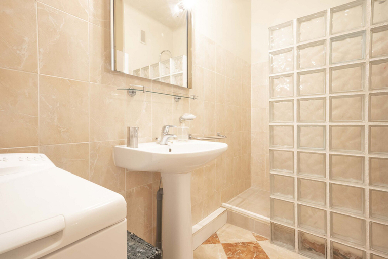 Room 3, Le Moli re in Cannes, Alpes-Maritimes