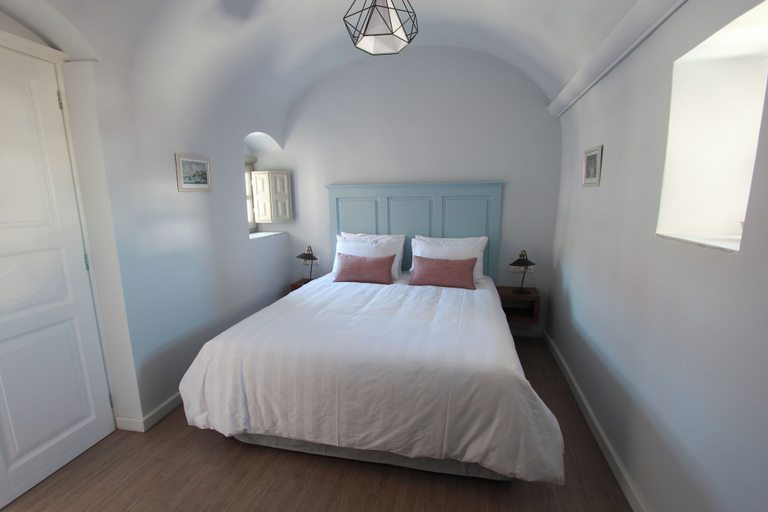 Room 5, SV Mansion Oia, South Aegean