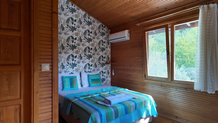 Room 4, İzmir Yaşam Vadisi, Bornova