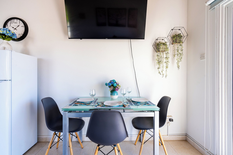 Dining room, Lazuli 1-BR W Pool & Balcony in Larnaca, Larnaca