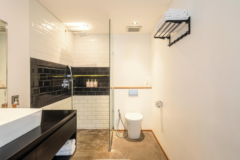 Bathroom 4, Loft 2 App, Badung