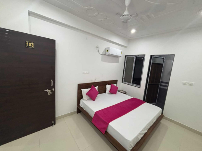 Room 3, Hotel Shree Radhe Laxmi, Sikar