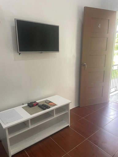 Room 4, Reef Waters Resort, Pilar