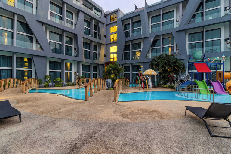Pool 5, Utopia Naiharn unit B405 C248, Pulau Phuket