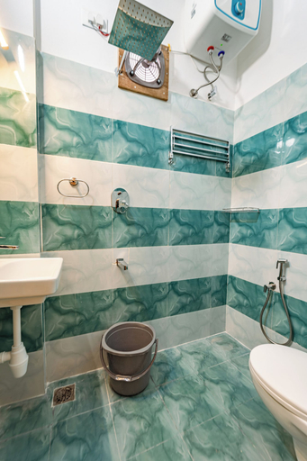 Bathroom 5, Priya Residency Pondicherry, Viluppuram